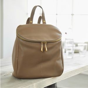 HOBO river leather back back